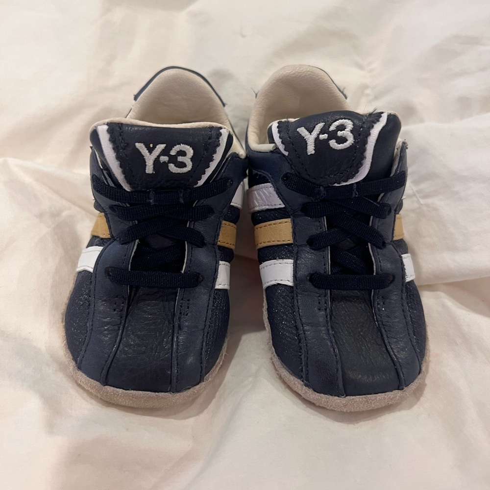 Adidas Y’s - Picture 3 of 6